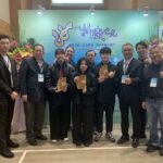 中國科大副校長廖憲文(右2)、教務長(左5)與建築系、室設系、視傳系與土木系師生，於頒獎典禮合影。 校方／提供