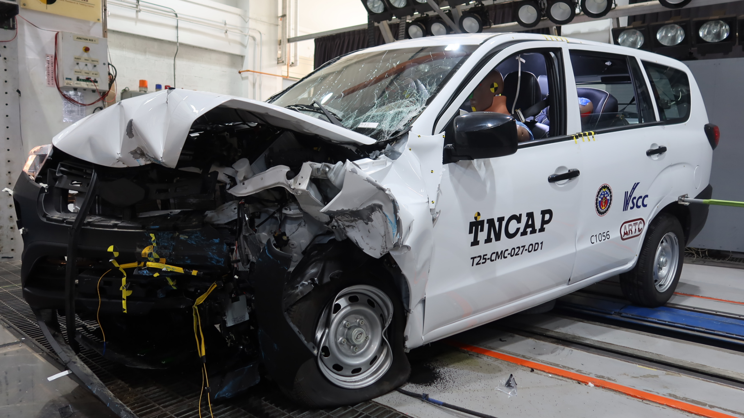 此次受測的Zinger為入門等級車型,未配備側氣囊與ADAS駕駛輔助系統。(圖片來源 / TNCAP)