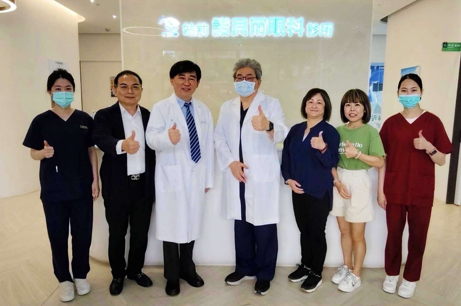 青光眼專家門診醫療團隊大合照，張朝凱教授(左3)、呂大文教授(左4)。諾貝爾眼科/提供