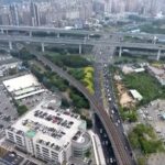 「新桃林線」輕軌計畫今年送中央審查，串聯起林口與桃園之間的產業走廊。（新北市政府／桃園市政府影片截圖）