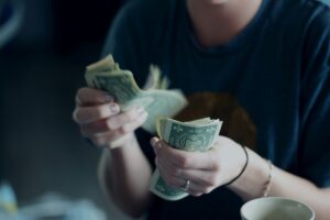 00929抱到賺千萬、還沒算股息　網驚：這才是長抱威力