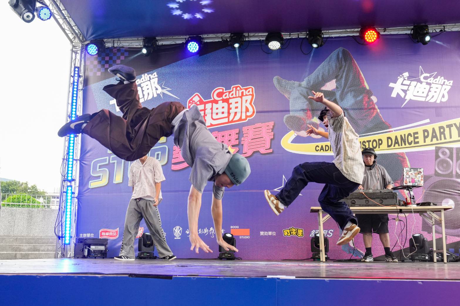 青年組BOC LOCKERS與成人組BOOG大的組成第四聯隊,短時間凝聚默契,展現街舞Battle精神摘冠。(圖/主辦單位)