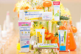 IRON 布瓦宏旗下 CICADERMA 金盞花全效乳膏、Dapis Gel 歐蜂舒緩凝露、Arnigel 山金車凝露與 Oscillococcinum 歐斯洛可舒能，夏日家庭照護包準備妥當、讓家庭照護日常更安心。