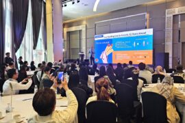 逢興生技總經理 Alex 於2026全球健康消費與產品趨勢論壇分享食品化劑型趨勢，引發熱烈交流。（圖／逢興生技提供）