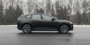 Volvo EX60正式交車 最高續航810公里、10分鐘補電340公里